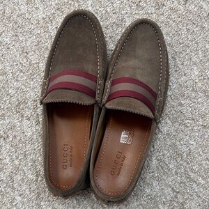 Authentic Gucci Brown Suede Loafers with Burgundy Stripe